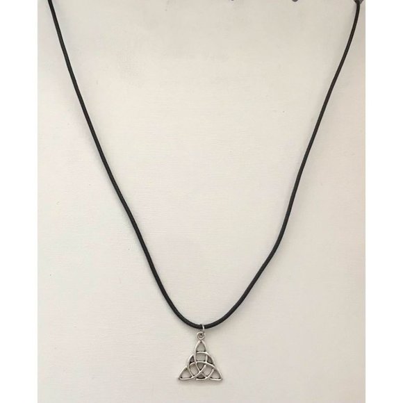 Unisex Triquetra Charmed Celtic Trinity Kn… - Picture 4 of 9